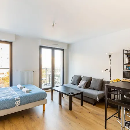 Guestready - Cosy With A Balcony Нантерр